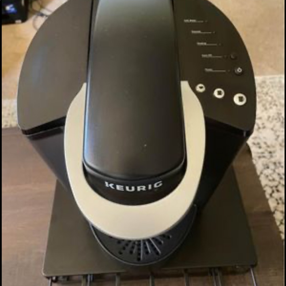 Keurig K-classic coffee maker and kcup storage drawer